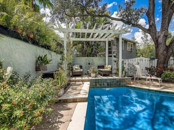 Tampa Four Bedroom Home With Bay Views & Private Pool