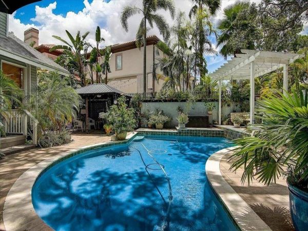 Tampa Four Bedroom Home With Bay Views & Private Pool