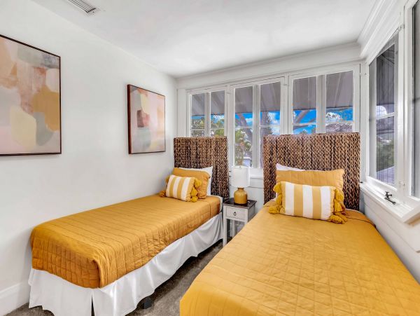 Tampa Four Bedroom Home With Bay Views & Private Pool