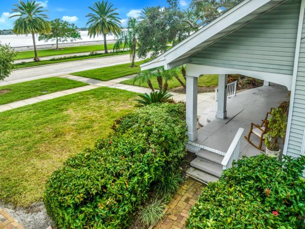 Tampa Four Bedroom Home With Bay Views & Private Pool