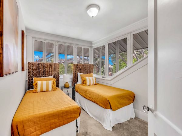 Tampa Four Bedroom Home With Bay Views & Private Pool