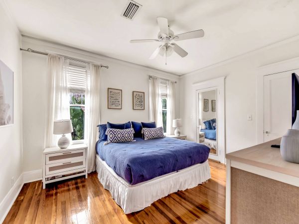 Tampa Four Bedroom Home With Bay Views & Private Pool