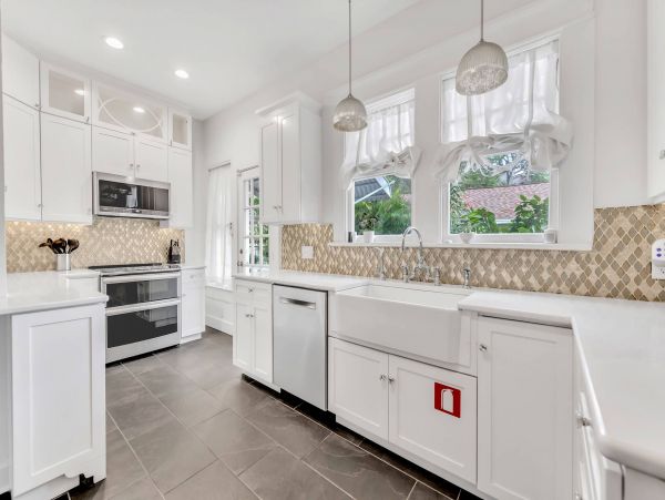 Tampa Four Bedroom Home With Bay Views & Private Pool