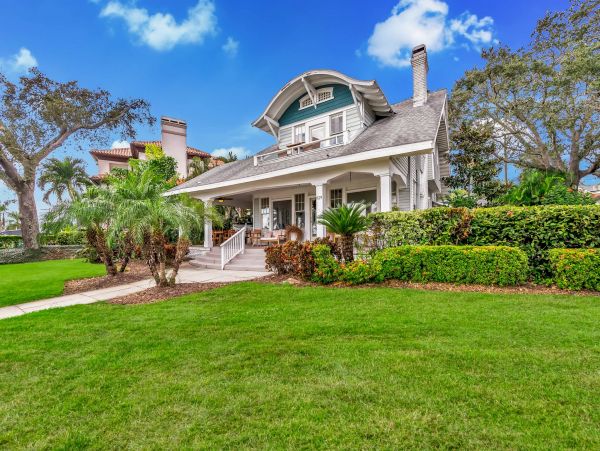 Tampa Four Bedroom Home With Bay Views & Private Pool