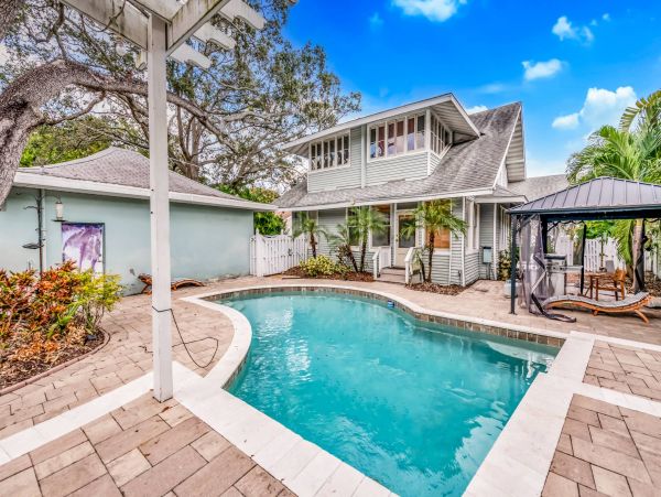 Tampa Four Bedroom Home With Bay Views & Private Pool