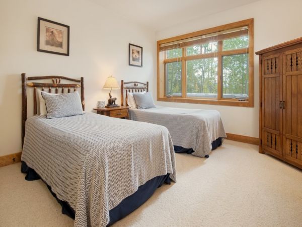 Jackson Hole Six Bedroom Vacation Home with Hot Tub