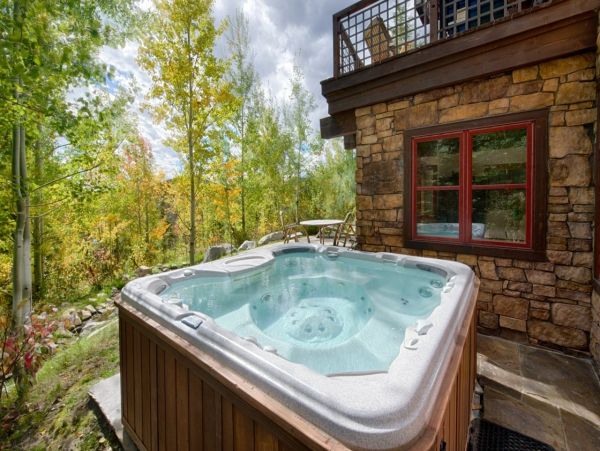 Jackson Hole Six Bedroom Vacation Home with Hot Tub