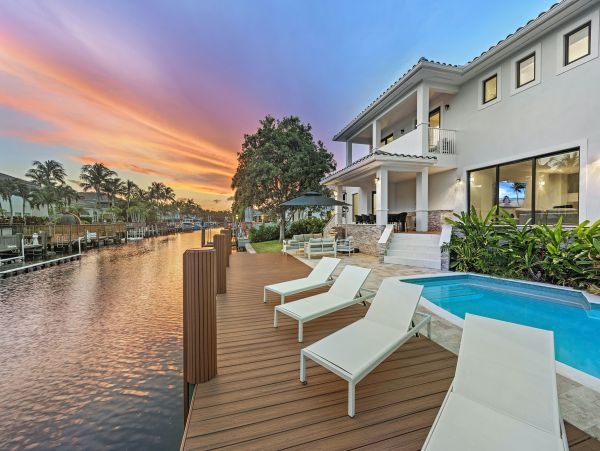 Gorgeous Hollywood FL Vacation Home Private Pool Sleeps 10