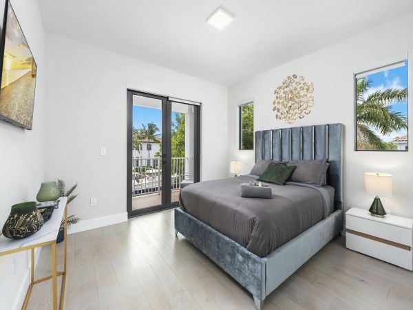 Gorgeous Hollywood FL Vacation Home Private Pool Sleeps 10