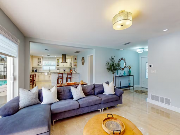 Beautiful Largo Vacation Home with Private Pool & Lanai