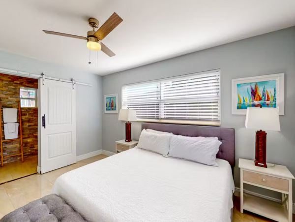 Beautiful Largo Vacation Home with Private Pool & Lanai