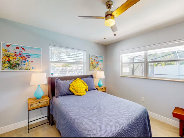Beautiful Largo Vacation Home with Private Pool & Lanai