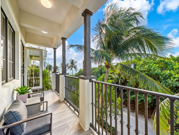 Gorgeous Hollywood FL Vacation Home Private Pool Sleeps 8