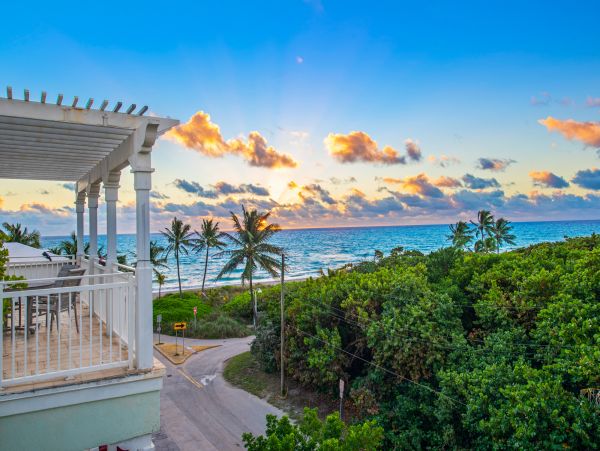 Gorgeous Hollywood FL Vacation Home Private Pool Sleeps 8