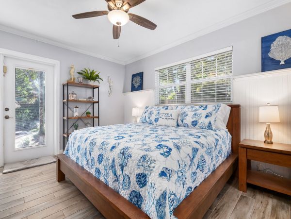 Gorgeous 4 Bedroom Pool Home in Bradenton - Eight Guests