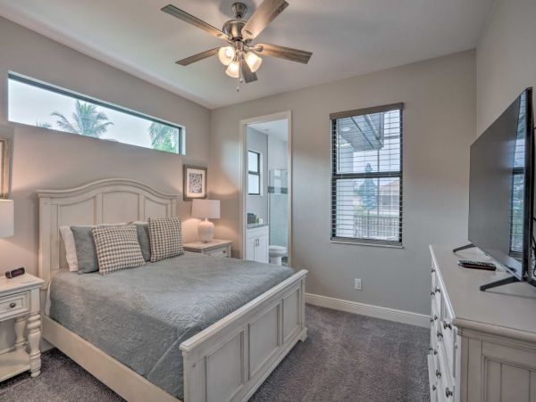 Canal Front Three Bedroom Vacation Home in Cape Coral