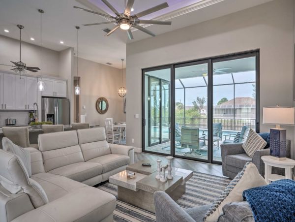 Canal Front Three Bedroom Vacation Home in Cape Coral