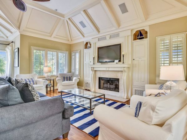 Walk to Beach 4 Bedroom Vacation Home with Private Pool