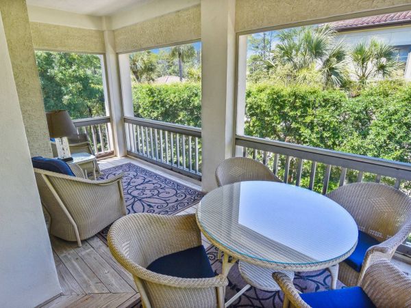 Walk to Beach 4 Bedroom Vacation Home with Private Pool