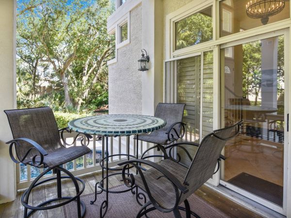 Walk to Beach 4 Bedroom Vacation Home with Private Pool