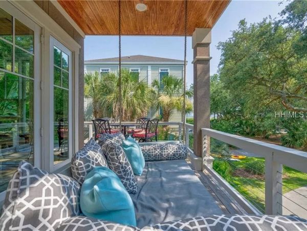 Walk to Beach Vacation Home Five Bedrooms in Hilton Head