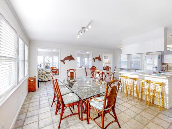 Alabama Spacious 6 Bedroom Home on the Beach Private Deck