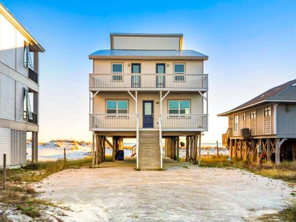 Alabama Spacious 6 Bedroom Home on the Beach Private Deck