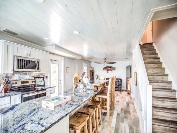 Six Bedroom Vacation Home in Marathon with Boat Dock & Pool