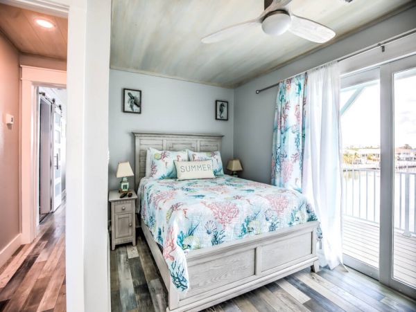 Six Bedroom Vacation Home in Marathon with Boat Dock & Pool
