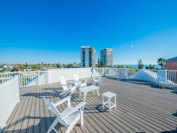 Walk to Beach Siesta Key Vacation Home 6 Bedroom with Pool