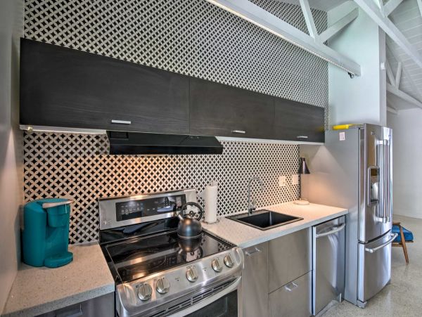 Two Bedroom Vacation Home in Oakland Park