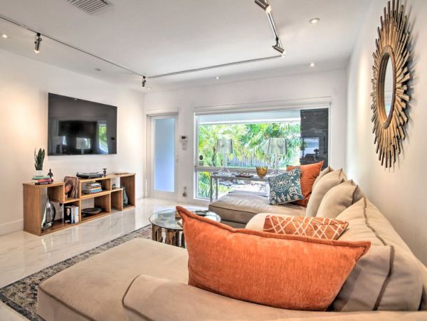 Wilton Manors Luxury Three Bedrooms Rental Home Sleeps Six