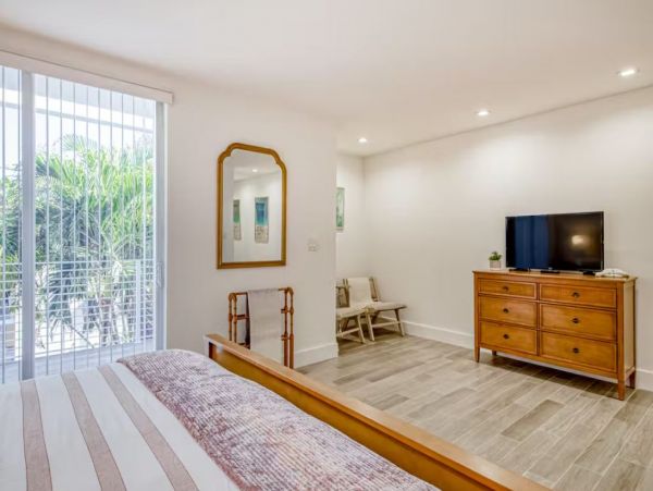 Luxury Vacation Townhome in Fort Lauderdale Sleeps 10 Guests