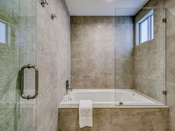 Luxury Vacation Townhome in Fort Lauderdale Sleeps 10 Guests