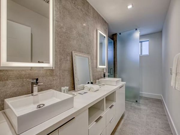Luxury Vacation Townhome in Fort Lauderdale Sleeps 10 Guests