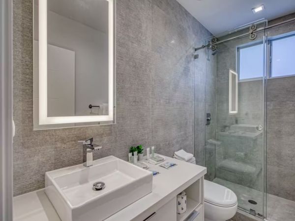 Luxury Vacation Townhome in Fort Lauderdale Sleeps 10 Guests