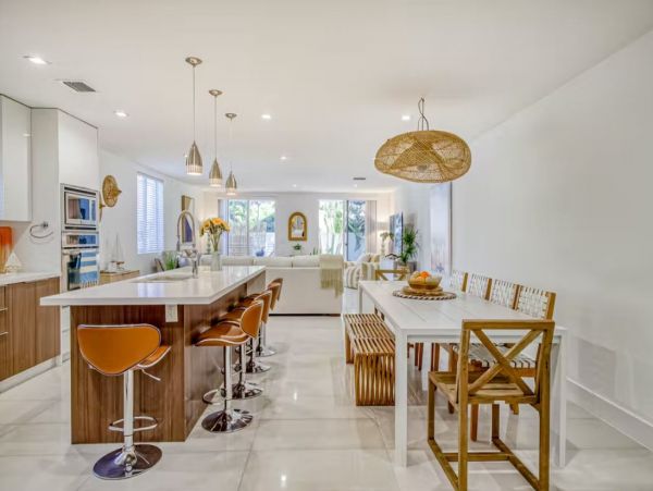Luxury Vacation Townhome in Fort Lauderdale Sleeps 10 Guests