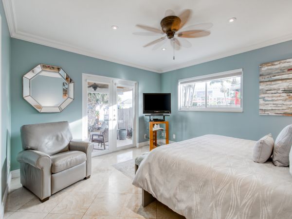 Canal Views Fort Lauderdale Vacation Home Three Bedrooms