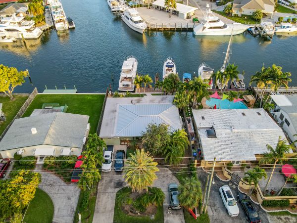 Canal Views Fort Lauderdale Vacation Home Three Bedrooms