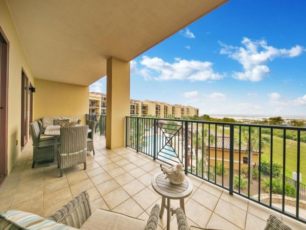 Santa Rosa Gorgeous Gulf View 3 Bedroom Condo with Balcony