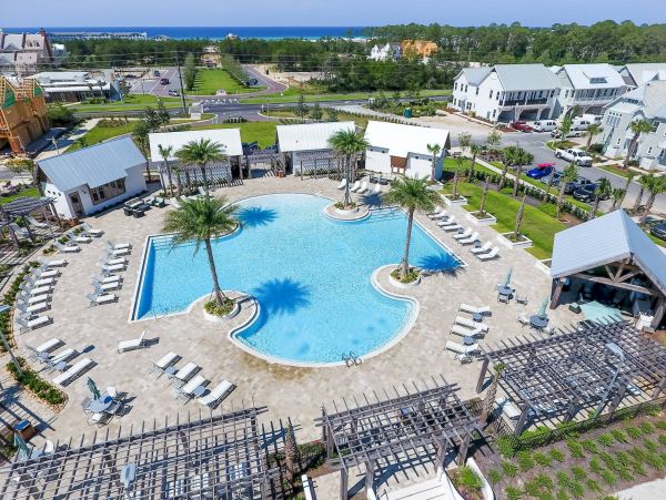 Four Bedroom Walk to Beach Vacation Home in Watersound
