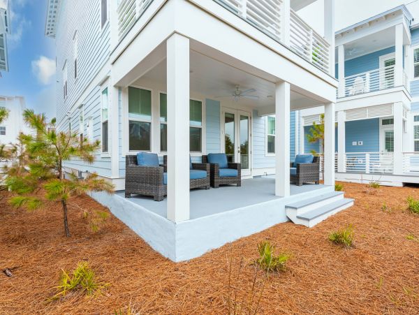 Four Bedroom Walk to Beach Vacation Home in Watersound