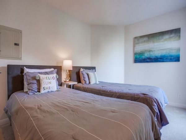 Cozy Bay Front Mission Beach 3 Bedroom Townhome