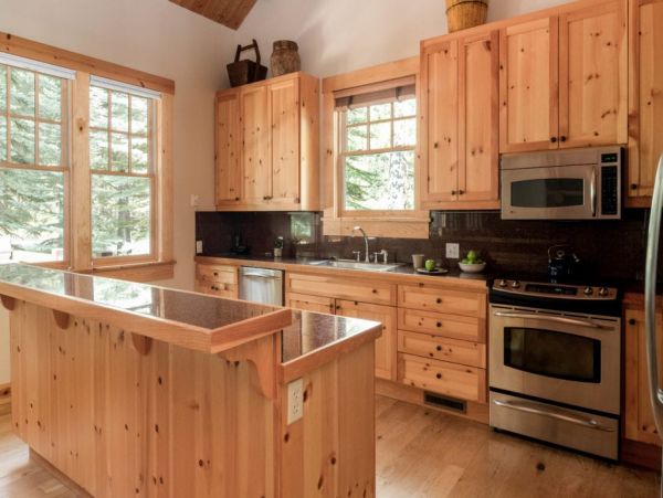 Jackson Hole Four Bedroom Lovely Walk to Teton Village