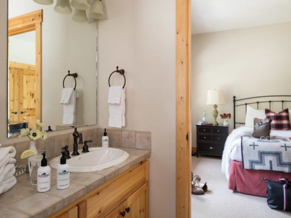 Teton 4 Bedroom with Hot Tub Spa
