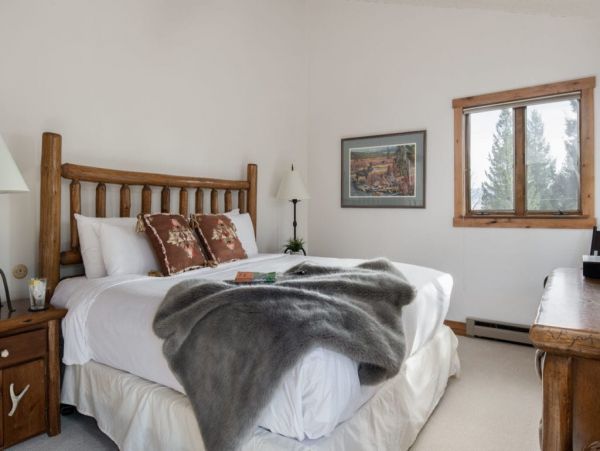 Teton Village Vacation Home Five Bedrooms Mountain Views