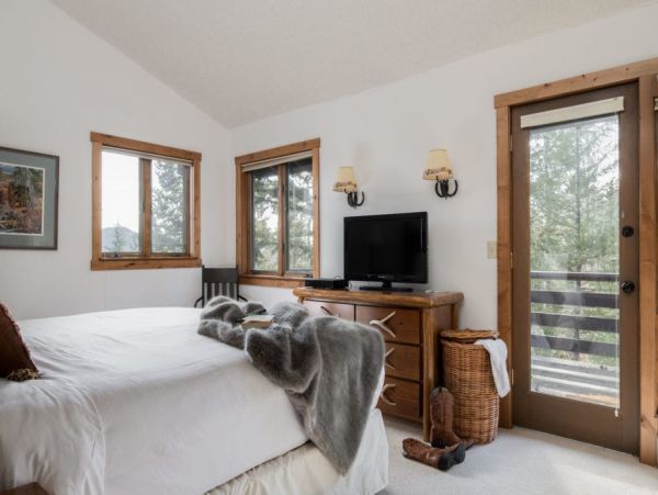 Teton Village Vacation Home Five Bedrooms Mountain Views