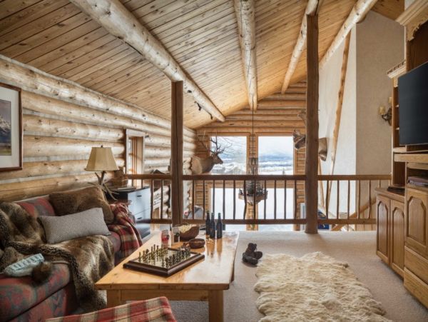 Stunning Four Bedroom Luxury Home near Jackson Hole