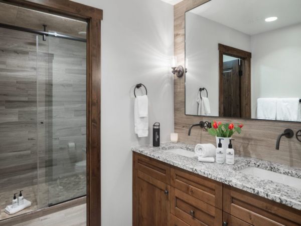 Stunning Four Bedroom Luxury Home near Jackson Hole