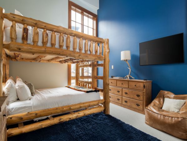 Mountain View Vacation Home with 4 Bedroom in Jackson Hole